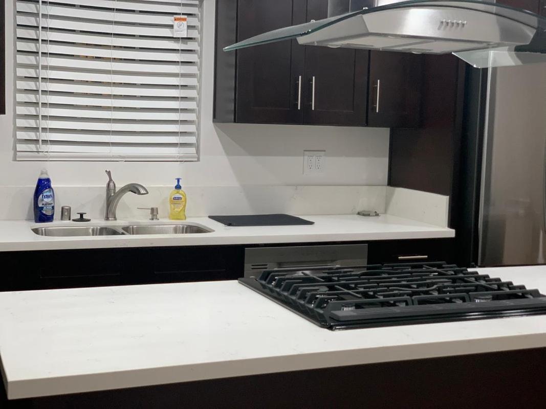 Сasa de vacaciones Gated Contemporary 3 Bedroom - 2 Bathroom In South Parking *