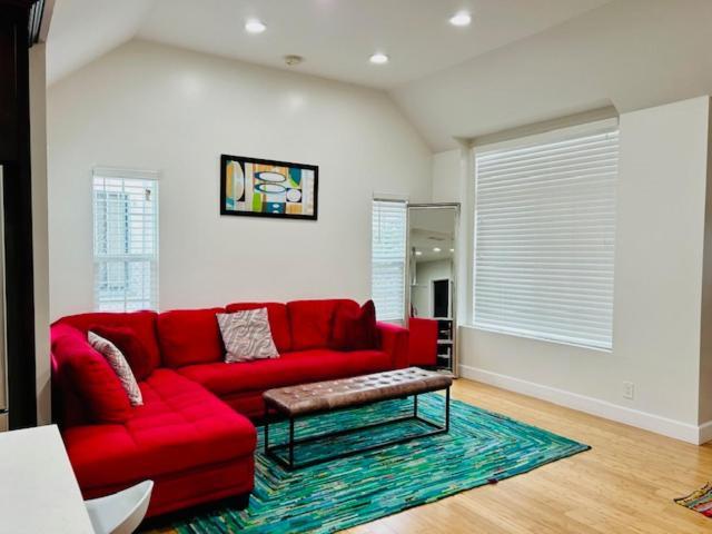 Gated Contemporary 3 Bedroom - 2 Bathroom In South Parking Vakantiehuis Los Angeles